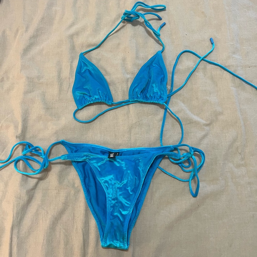Triangl Vinca tie bikini in blue size medium